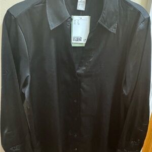 H&M Blouse Elegant black button-down long sleeve Women Size “S”.